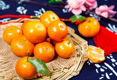 Một quả quýt bằng năm vị thuốc