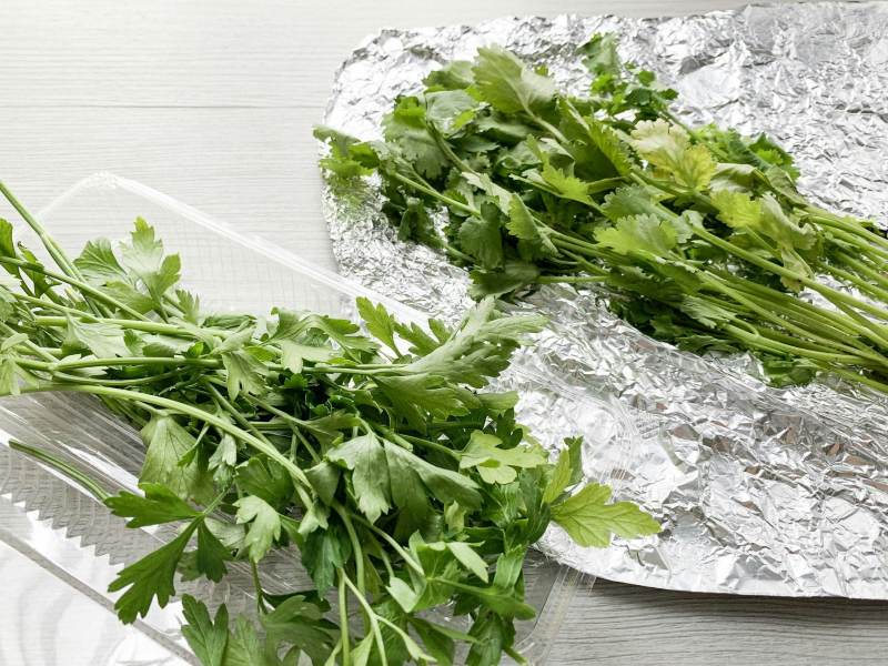 Mẹo để bảo quản rau mùi